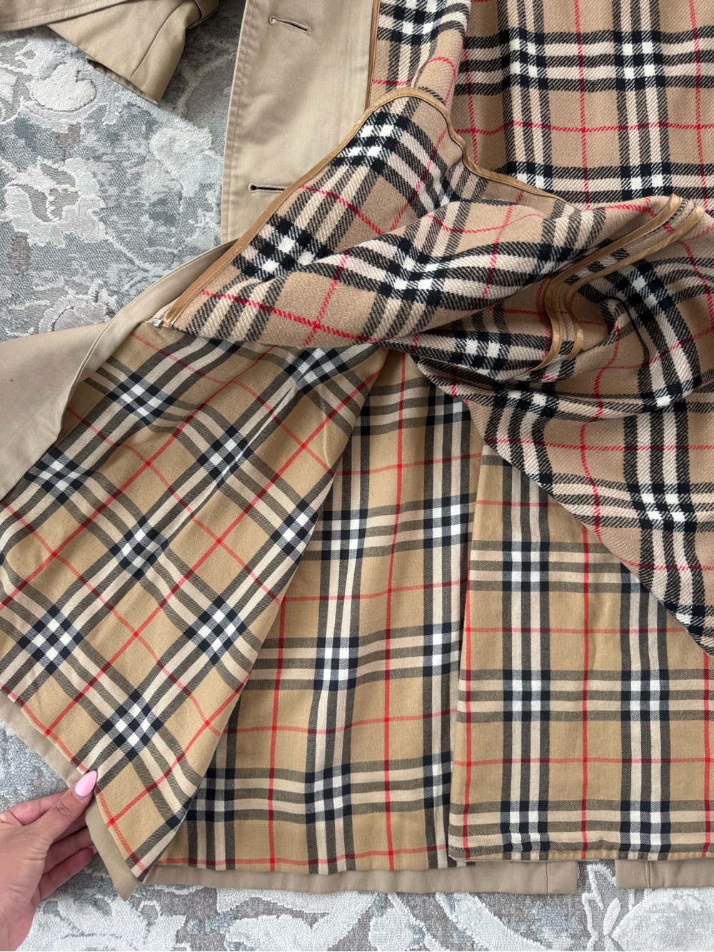 Burberry Vintage Trench Coat - Picture 4 of 14